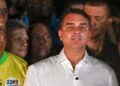La Administración Trump afirmó que expedirá visados a Flávio Bolsonaro y a su familia y les permitirá entrar en EE.UU. tras huir de Brasil