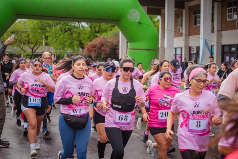 La “Maratón Rosa” se corrió en Valle Viejo