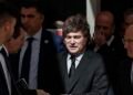 Para el Financial Times, Milei “mostró escasa empatía” y sus reformas económicas están “bajo presión”