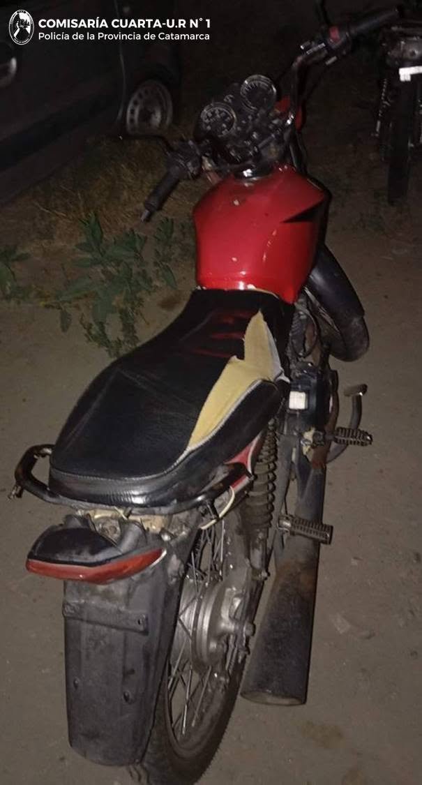 Secuestran una motocicleta abandonada en el oeste de la Capital